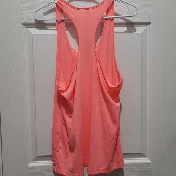 Fabletics Racer Back Flowy Tank Size Medium - Picture 4 of 5
